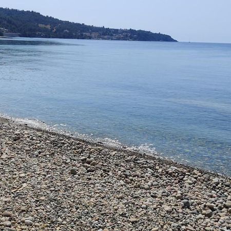 Sea Esta Holiday Home ネア・スキオニ エクステリア 写真