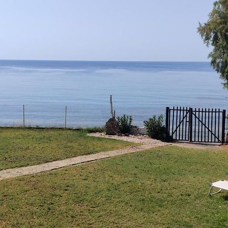 Sea Esta Holiday Home ネア・スキオニ エクステリア 写真