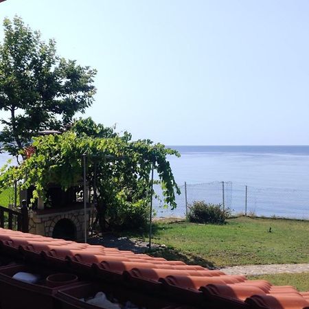 Sea Esta Holiday Home ネア・スキオニ エクステリア 写真